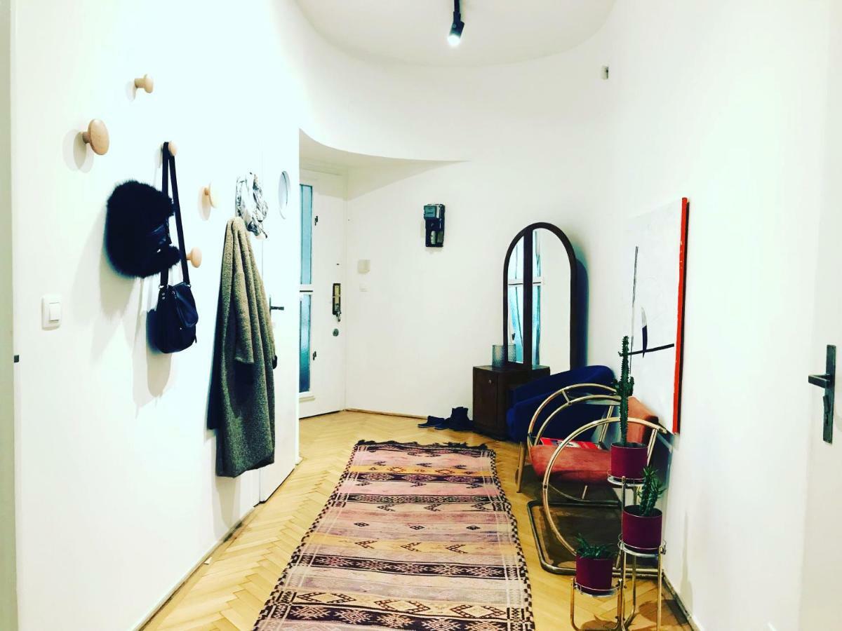 Spacious Bauhaus Icon Flat With Fitness Room In Central Buda, Close To The River And Margaret Island Будапеща Екстериор снимка